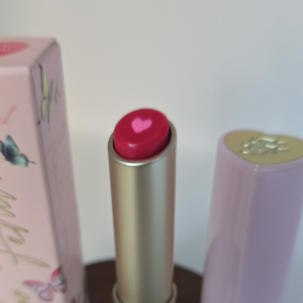 Too Faced Too Femme - Heart Core Lipstick - Crazy For You - Picture 6 of 9
